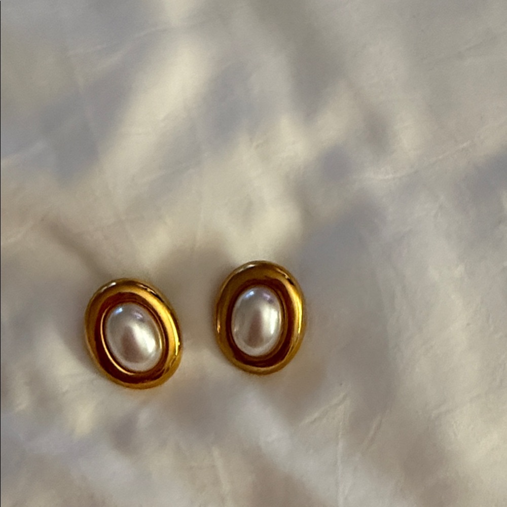 Heaven Mayhem Gold and Pearl Earrings